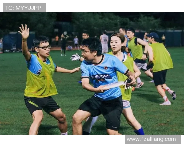 深圳飞盘队与重庆飞盘队赛后复盘分析团队配合与战术执行 深圳飞盘队与重庆飞盘队赛后复盘分析团队配合与战术执行